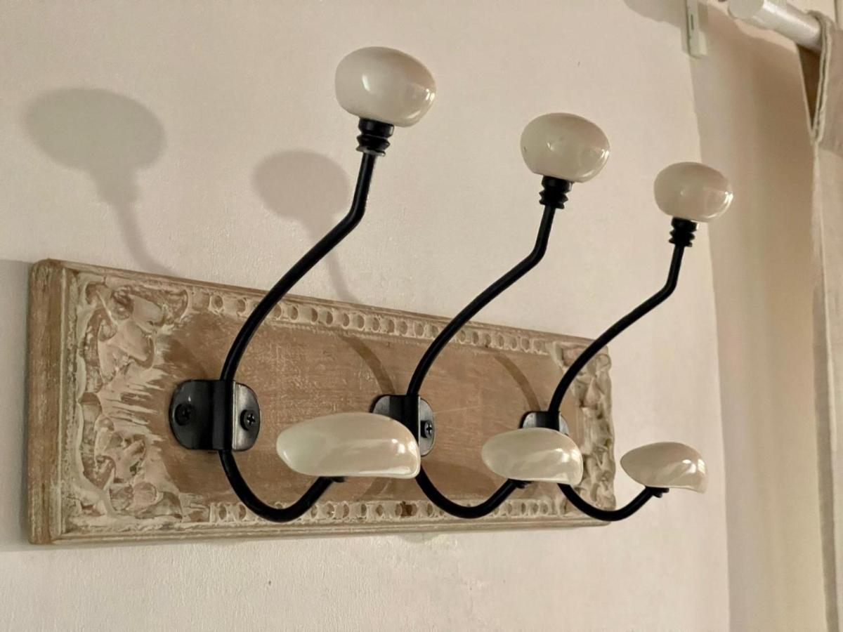 La Maison De Lily, Cosy Dans Le Vieux-Hyeres, Parking Gratuit Hyères Exterior foto